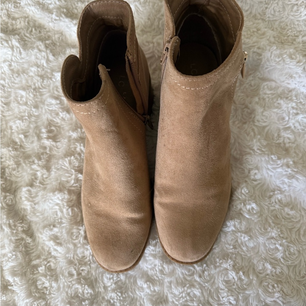 🎆 5 for 30$ 🎆LC Lauren Conrad Tan Suede Ankle Boots